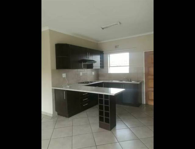 2 BEDROOM TOWNHOUSE FOR SALE IN RIVERSDALE